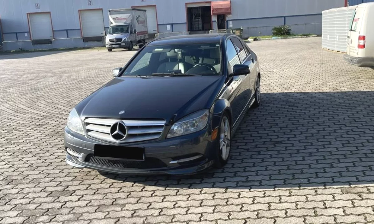 Auto in Vendita a Tirana, Mercedes-Benz, 2011 gasoline-gas,Kambio Automatik Pagamento 6,700  Euro.
