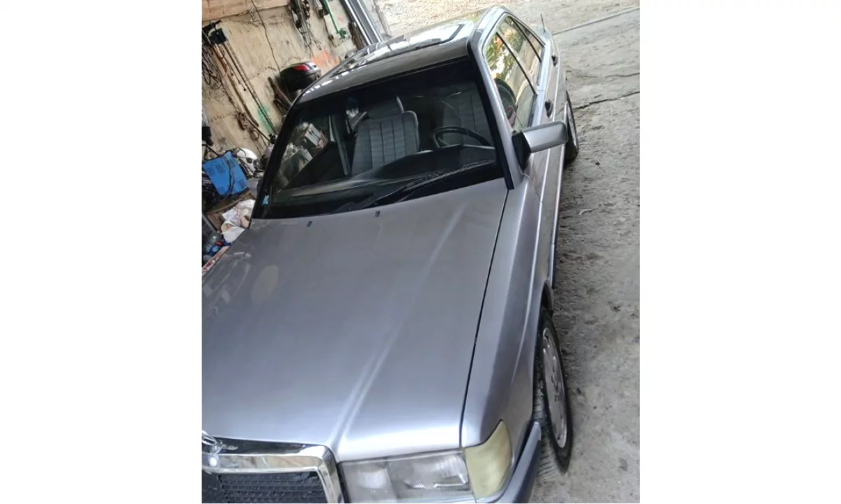 Auto in Vendita a Tirana, Mercedes-Benz, 2004 Diesel,Kambio Automatik Pagamento 2,500  Euro.