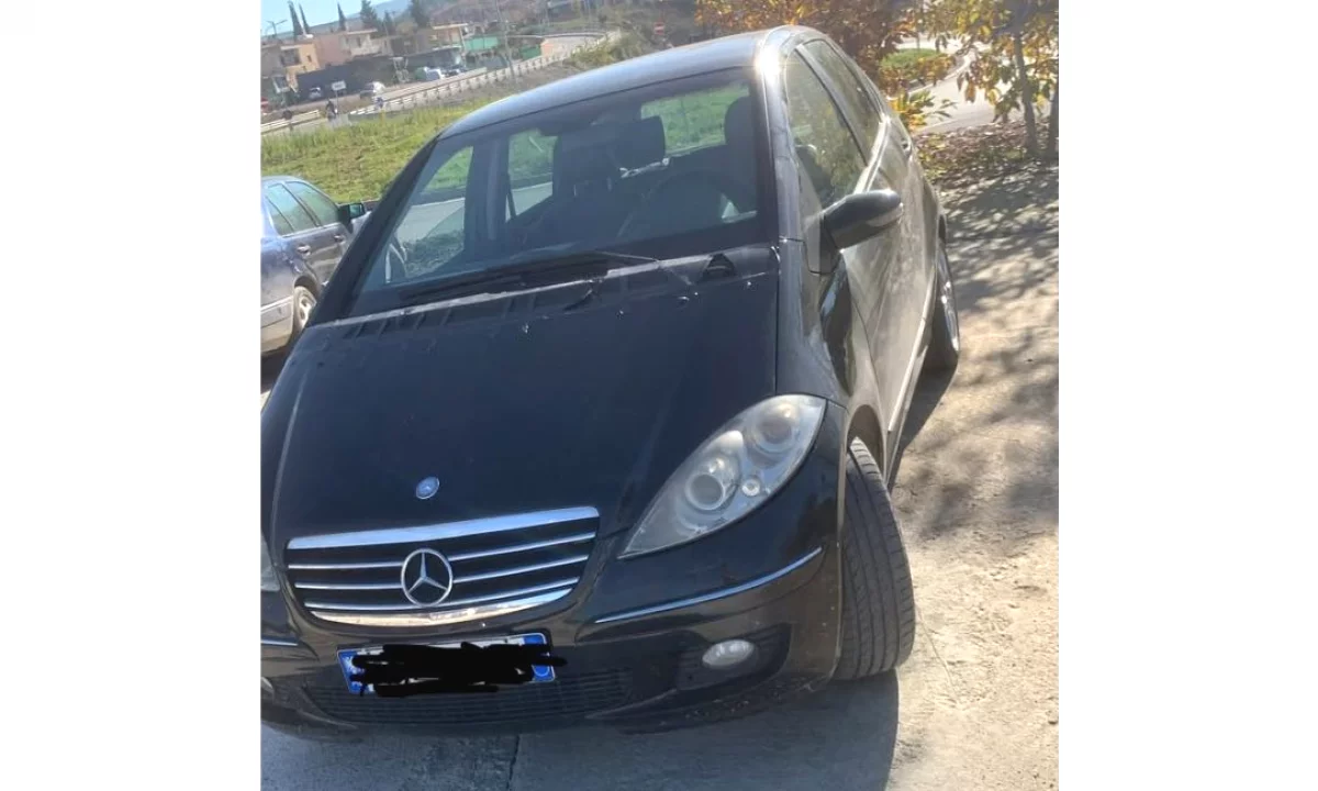 Auto in Vendita a Tirana, Mercedes-Benz, 2005 Diesel,Kambio Automatik Pagamento 3,000  Euro.