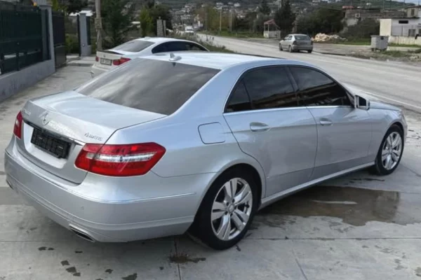 Auto in Vendita a Tirana - 8,999 Euro