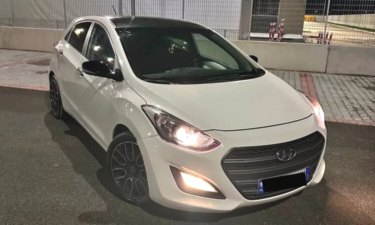 Auto in Vendita a Tirana, Hyundai, 2012 Diesel,Kambio Automatik Pagamento 7,299  Euro.
