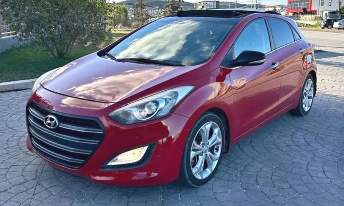 Auto in Vendita a Tirana, Hyundai, 2012 Diesel,Kambio Automatik Pagamento 6,999  Euro.