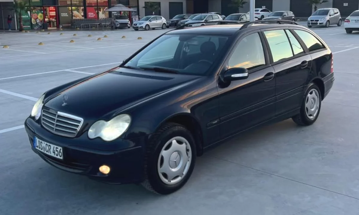 Auto in Vendita a Tirana, Mercedes-Benz, 2005 Diesel,Kambio Automatik Pagamento 2,500  Euro.