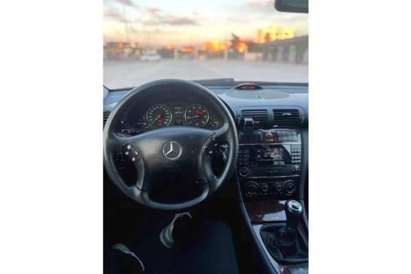 Auto in Vendita a Tirana - 2,500 Euro