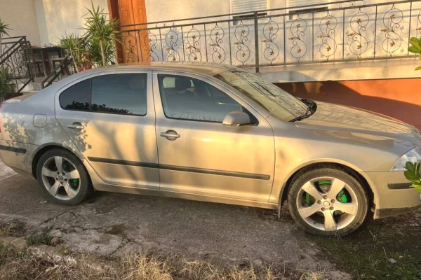 Auto in Vendita a Tirana - 4,500 Euro