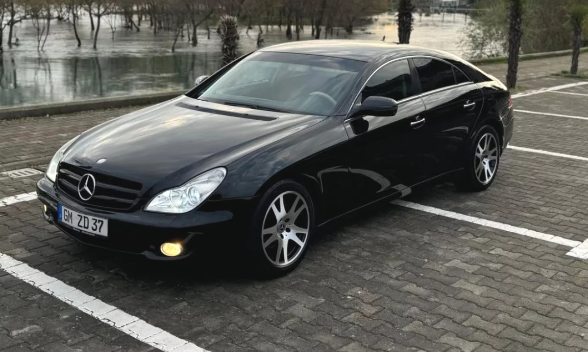 Auto in Vendita a Tirana, Mercedes-Benz, 2009 Diesel,Kambio Automatik Pagamento 8,200  Euro.