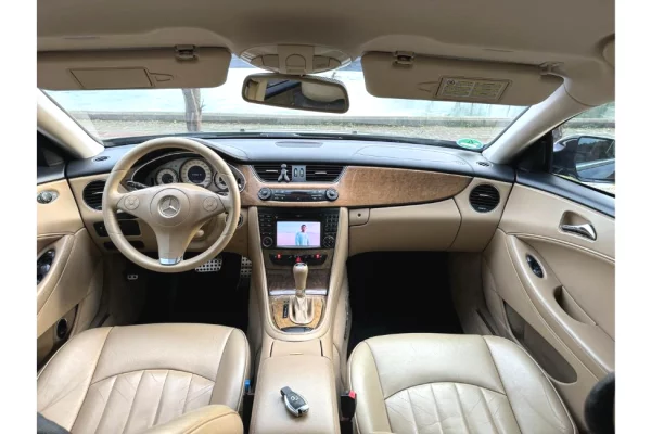 Auto in Vendita a Tirana - 8,200 Euro