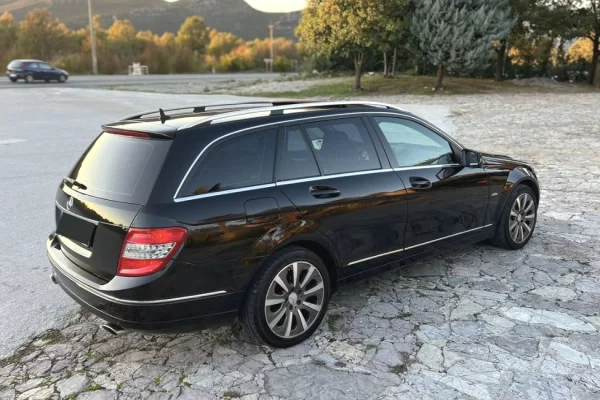 Auto in Vendita a Tirana - 4,500 Euro