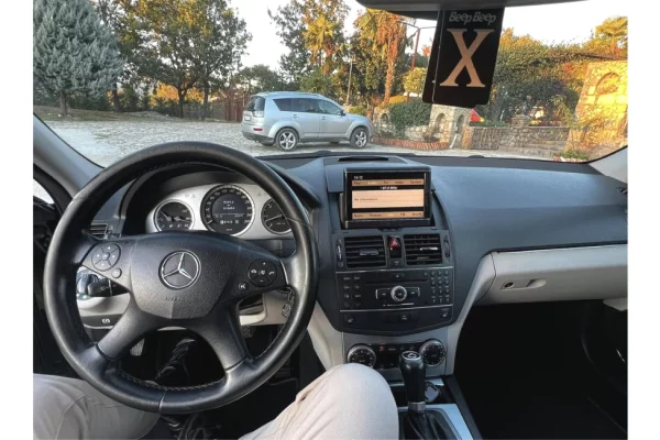 Auto in Vendita a Tirana - 4,500 Euro