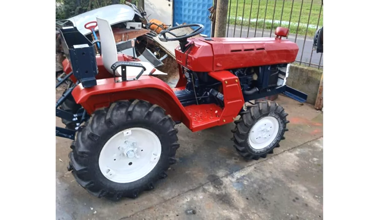 Auto in Vendita a Alessio, Tjeter, 2001 Diesel,Kambio Automatik Pagamento 2,500  Euro.