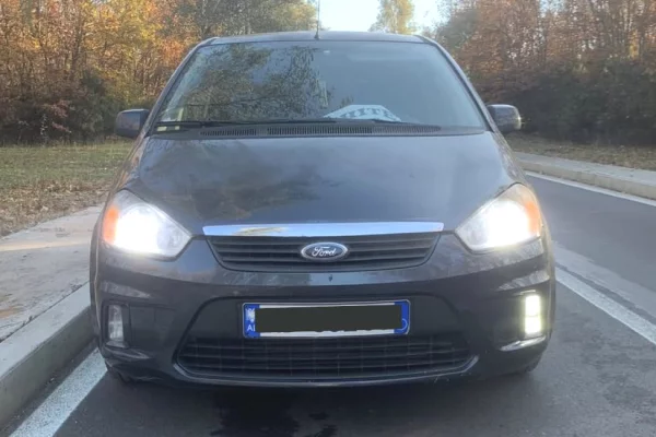 Auto in Vendita a Tirana - 2,800 Euro