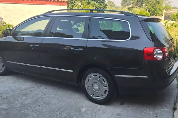 Auto in Vendita a Fier - 3,500 Euro