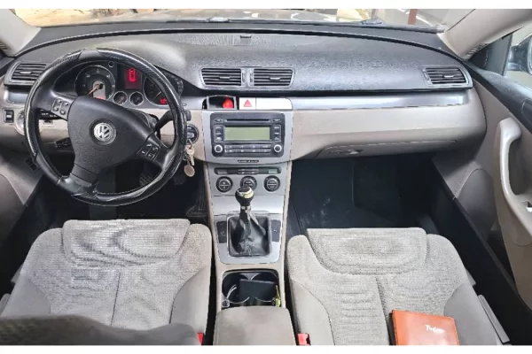 Auto in Vendita a Fier - 3,500 Euro