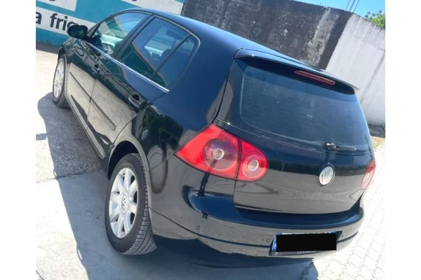 Auto in Vendita a Kavaja, Volkswagen, 2005 Diesel,Kambio Manual Pagamento 2,999  Euro.
