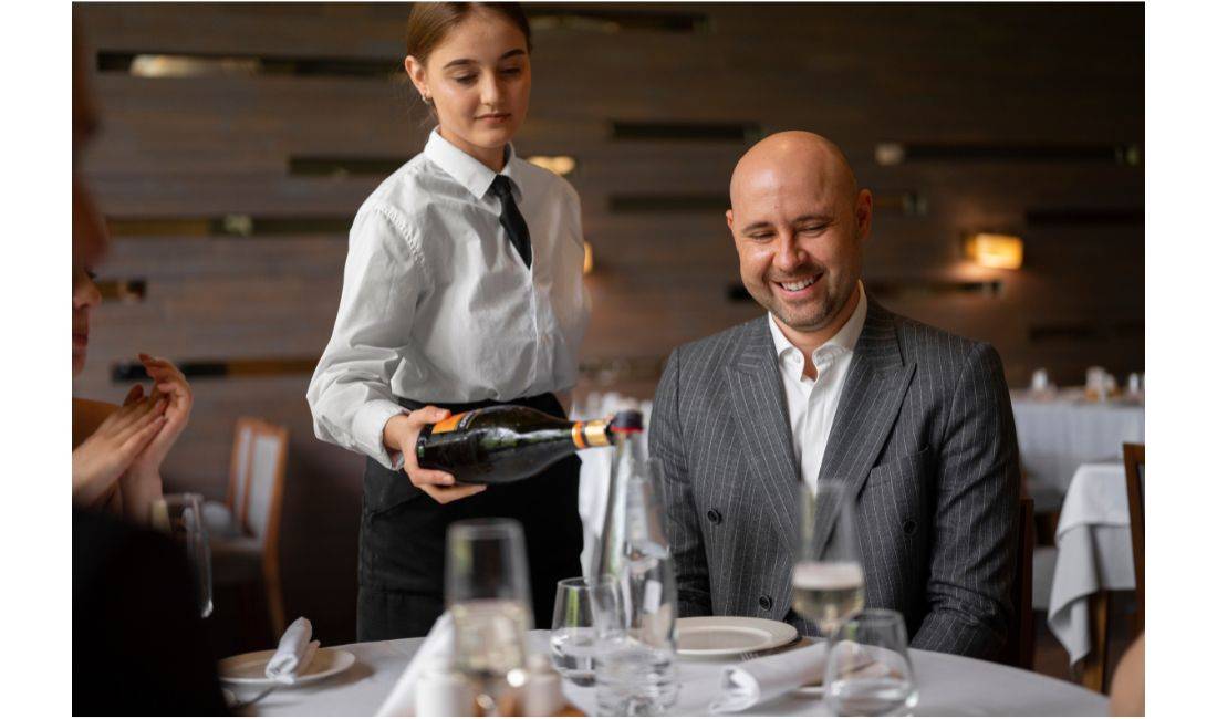 Njoftime Pune ne Tirane, Profesioni Kamarier/e , Me eksperience, Pagesa Me Marreveshje.