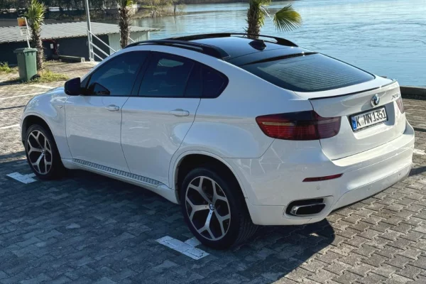 Auto in Vendita a Tirana - 10,500 Euro