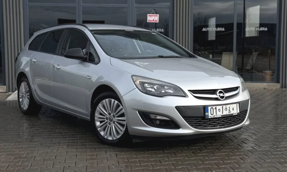 Auto in Vendita a Peja, Opel, 2016 Diesel,Kambio Manual Pagamento 6,009  Euro.