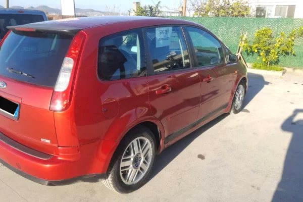 Auto in Vendita a Tirana - 2,600 Euro