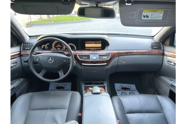 Auto in Vendita a Fier - 7,200 Euro