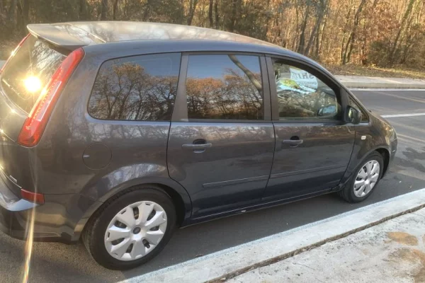 Auto in Vendita a Tirana - 2,800 Euro