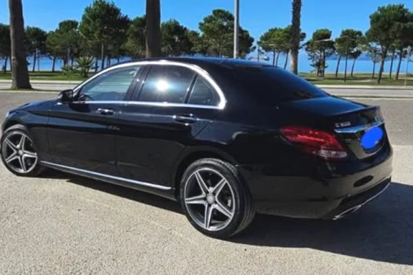 Auto in Vendita a Tirana - 13,500 Euro