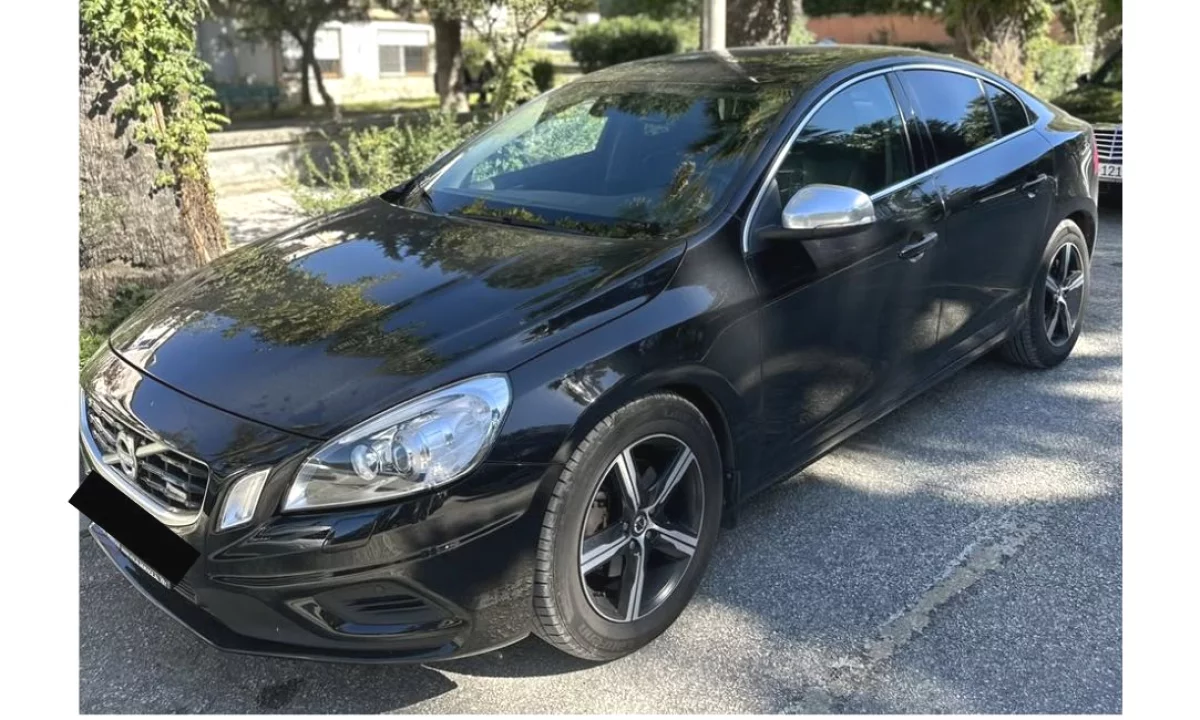 Makina ne shitje ne Tirane, Volvo, 2012 Diesel,Kambio Automatik Pagesa 6,800  Euro.