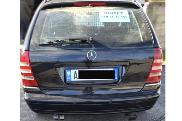 Makina ne shitje ne Tirane - 4,000 Euro