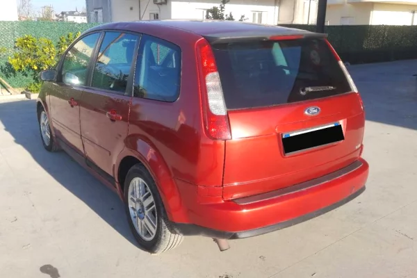 Auto in Vendita a Tirana - 2,600 Euro