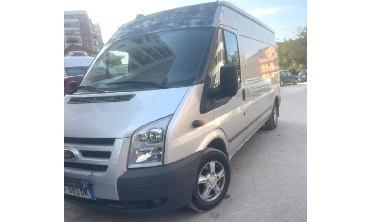 Auto in Vendita a Tirana, Ford, 2012 Diesel,Kambio Manual Pagamento 8,700  Euro.