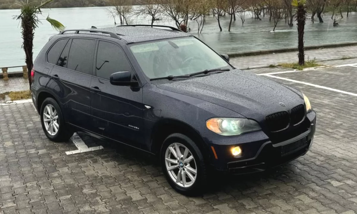 Auto in Vendita a Tirana, BMW, 2010 Diesel,Kambio Automatik Pagamento 8,500  Euro.