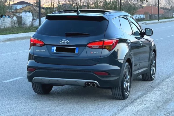 Auto in Vendita a Tirana - 12,900 Euro