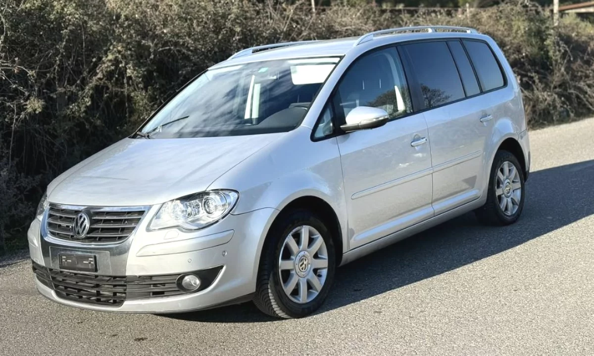 Auto in Vendita a Tirana, Volkswagen, 2010 Diesel,Kambio Automatik Pagamento 4,700  Euro.