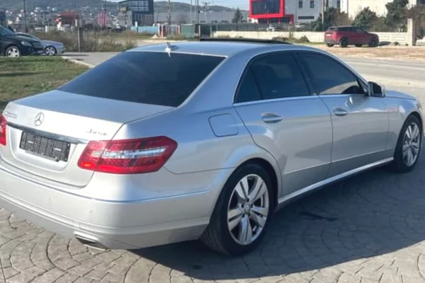 Auto in Vendita a Tirana - 8,999 Euro