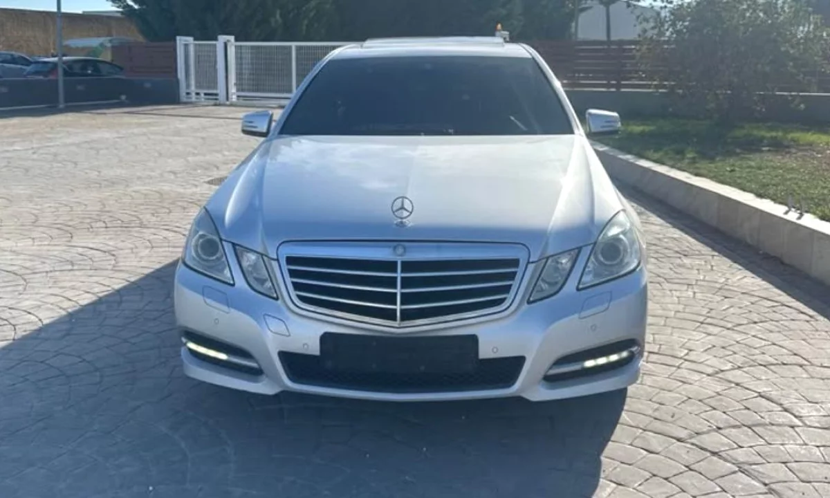 Auto in Vendita a Tirana, Mercedes-Benz, 2013 Diesel,Kambio Automatik Pagamento 8,999  Euro.
