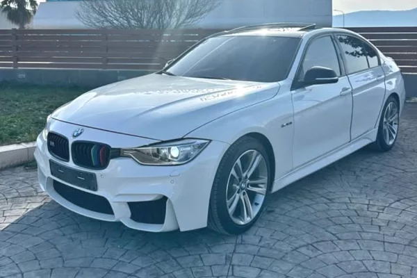 Auto in Vendita a Fier - 9,300 Euro