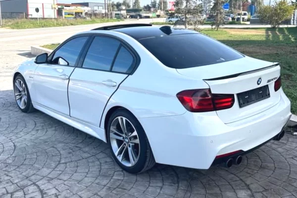 Auto in Vendita a Fier - 9,300 Euro