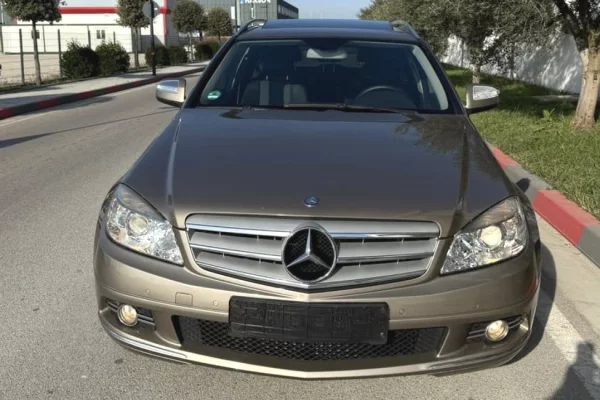 Auto in Vendita a Tirana - 6,300 Euro