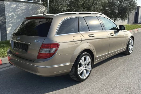 Auto in Vendita a Tirana - 6,300 Euro