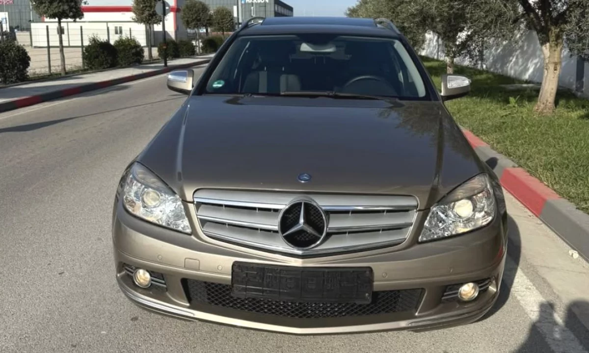 Auto in Vendita a Tirana, Mercedes-Benz, 2008 Diesel,Kambio Automatik Pagamento 6,300  Euro.