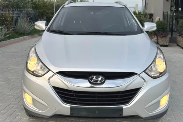 Auto in Vendita a Fier - 6,999 Euro