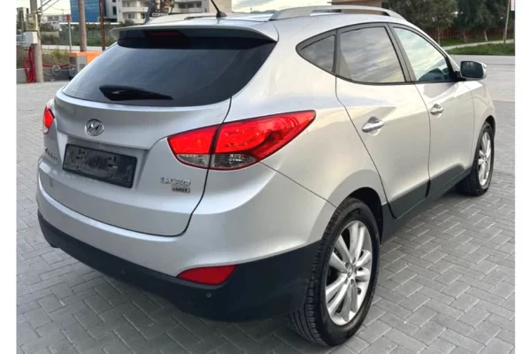 Auto in Vendita a Fier - 6,999 Euro