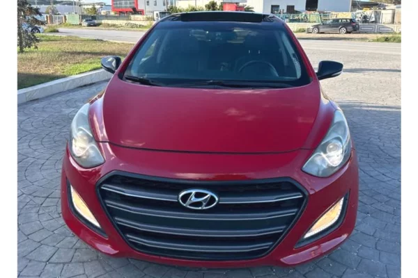 Auto in Vendita a Fier - 6,900 Euro