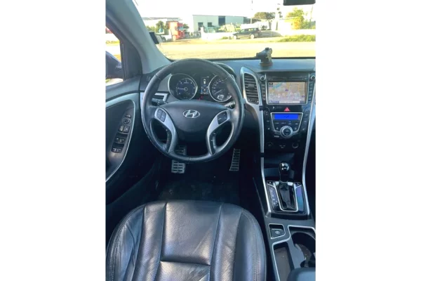 Auto in Vendita a Fier - 6,900 Euro