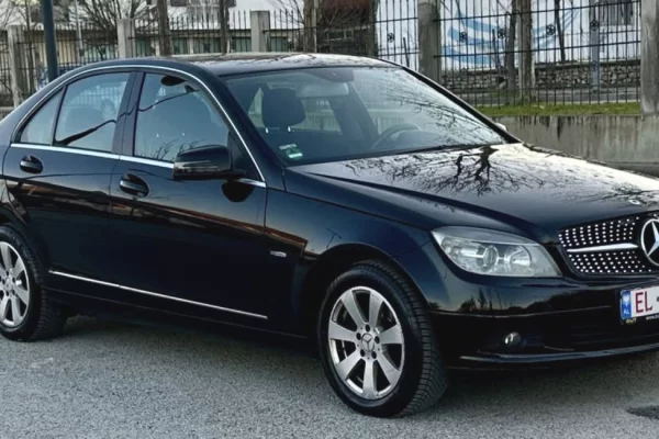 Auto in Vendita a Tirana - 5,500 Euro