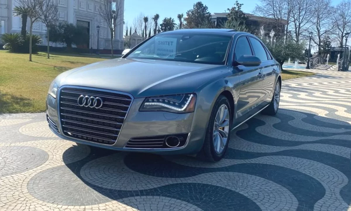 Auto in Vendita a Tirana, Audi, 2012 Benzine,Kambio Automatik Pagamento 10,000  Euro.