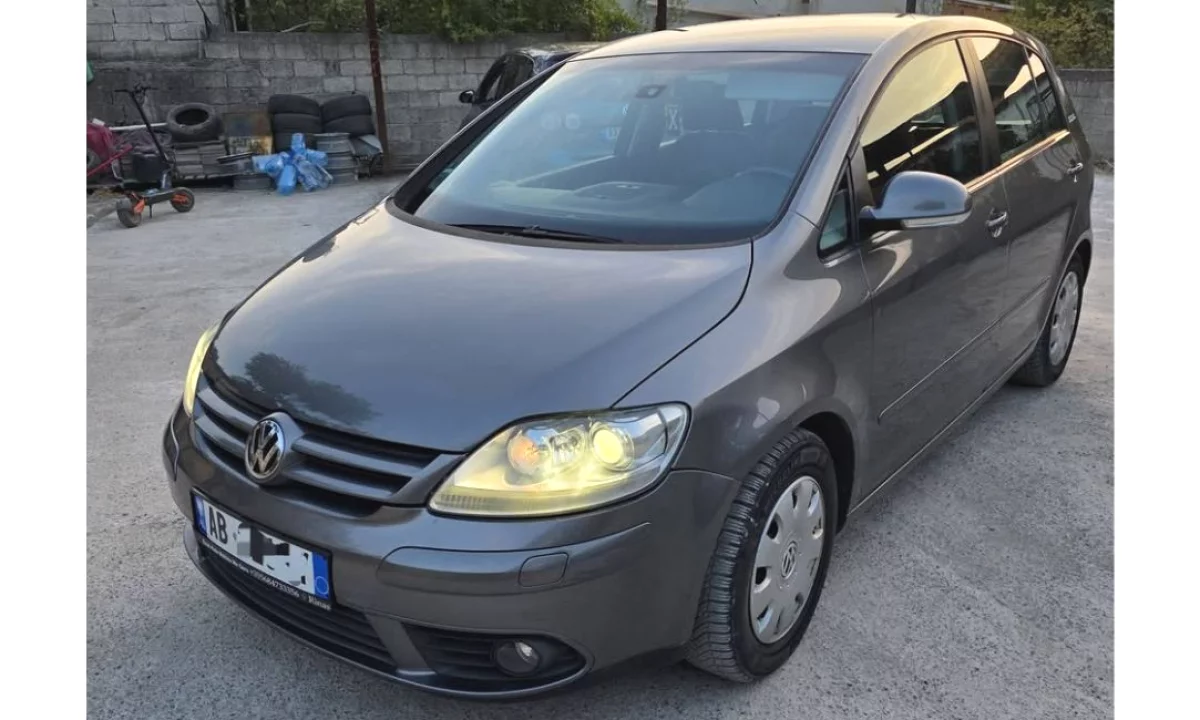 Auto in Vendita a Tirana, Volkswagen, 2007 gasoline-gas,Kambio Automatik Pagamento 4,500  Euro.