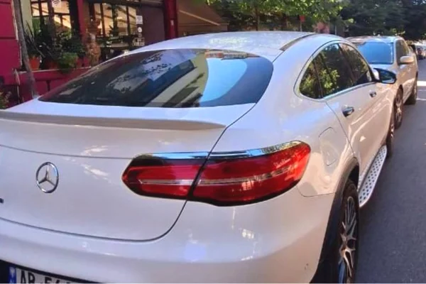 Makina ne shitje ne Tirane - 29,000 Euro