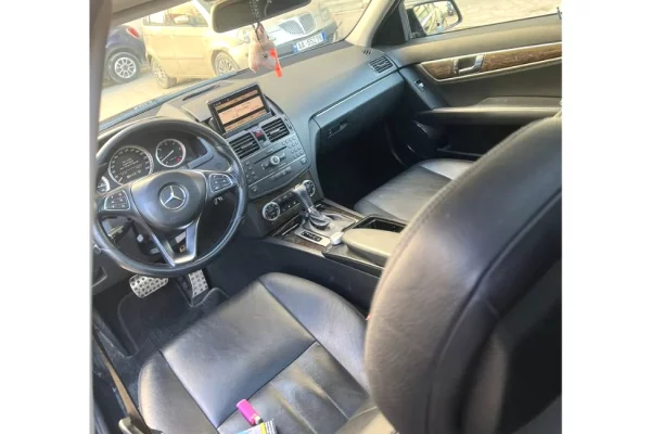 Auto in Vendita a Tirana - 5,500 Euro