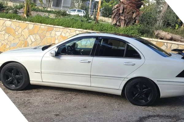 Auto in Vendita a Tirana - 5,200 Euro