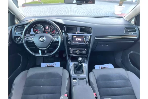 Makina ne shitje ne Tirane - 5,700 Euro